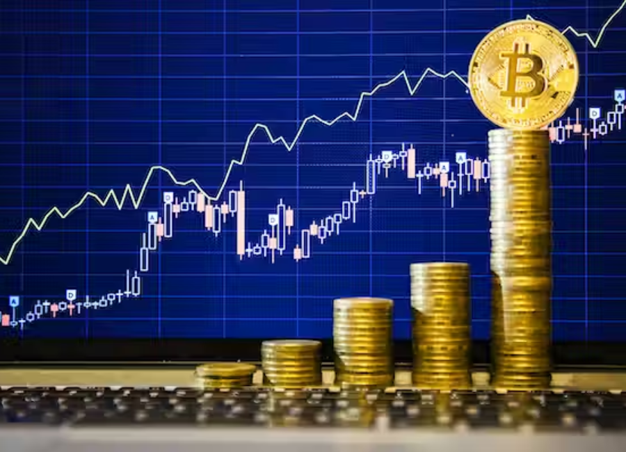 Bitcoin Price Forecast: $150K-$350K Amidst Halving and Spot ETF Buzz